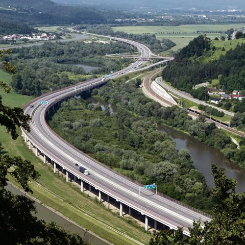 Dálnice D1, úsek Vrtižer-Hričovské Podhradie