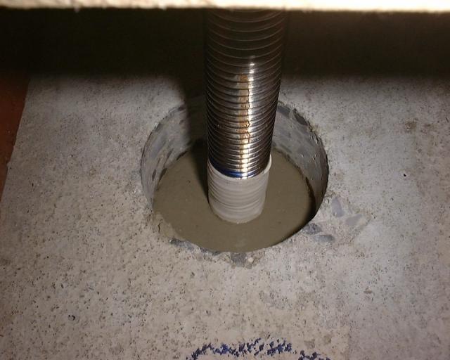 PAGEL V1 nesvraštivě expanzivní zálivkové hmoty