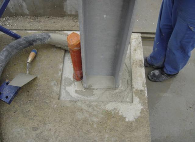 PAGEL V1 nesvraštivě expanzivní zálivkové hmoty